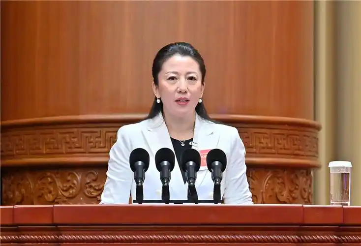 杨扬委员:高擎冬奥火炬点燃希望之光_河北新闻网