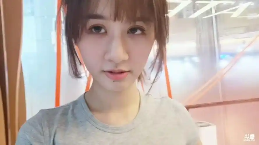 974047_cbb丶丶_蔡娜bb代播,健身_2020.06.