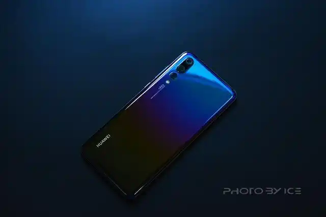 美源于万物间的色彩华为p20pro极光闪蝶图赏