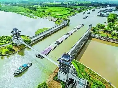 淮河入海水道大运河水上立交 王昊摄/光明图片