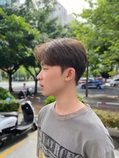 韩式男生发型