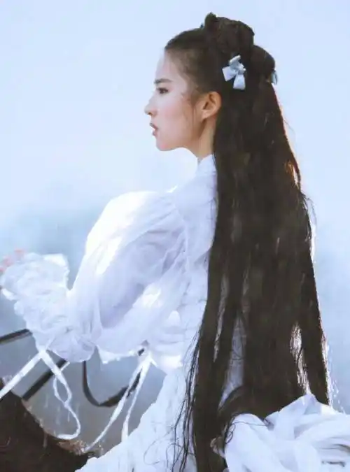 刘亦菲仙女下凡,鞠婧祎女人味,看到她:沦陷了!_网友_感觉_剧中