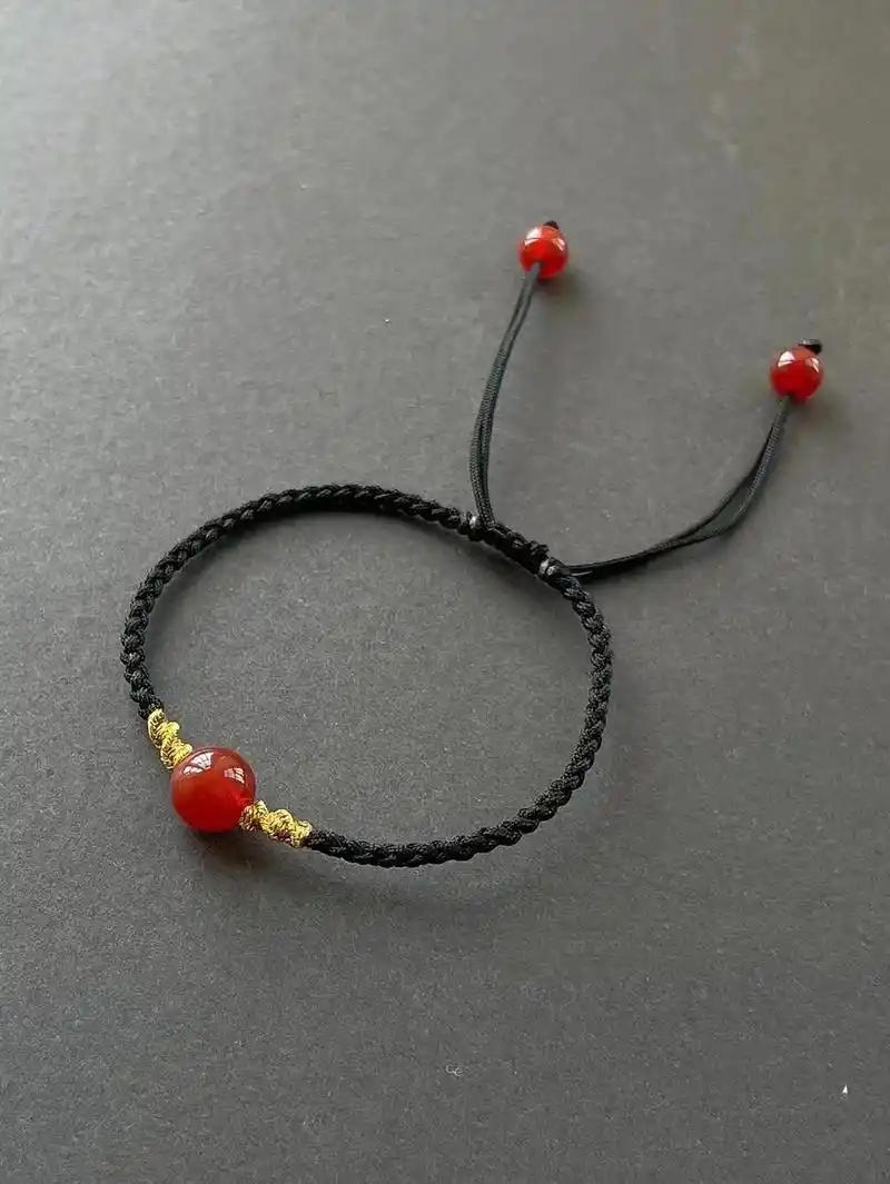 红豆相思玛瑙手链  #红玛瑙手链编织 #纯手工编绳 #愿所有 - 抖音