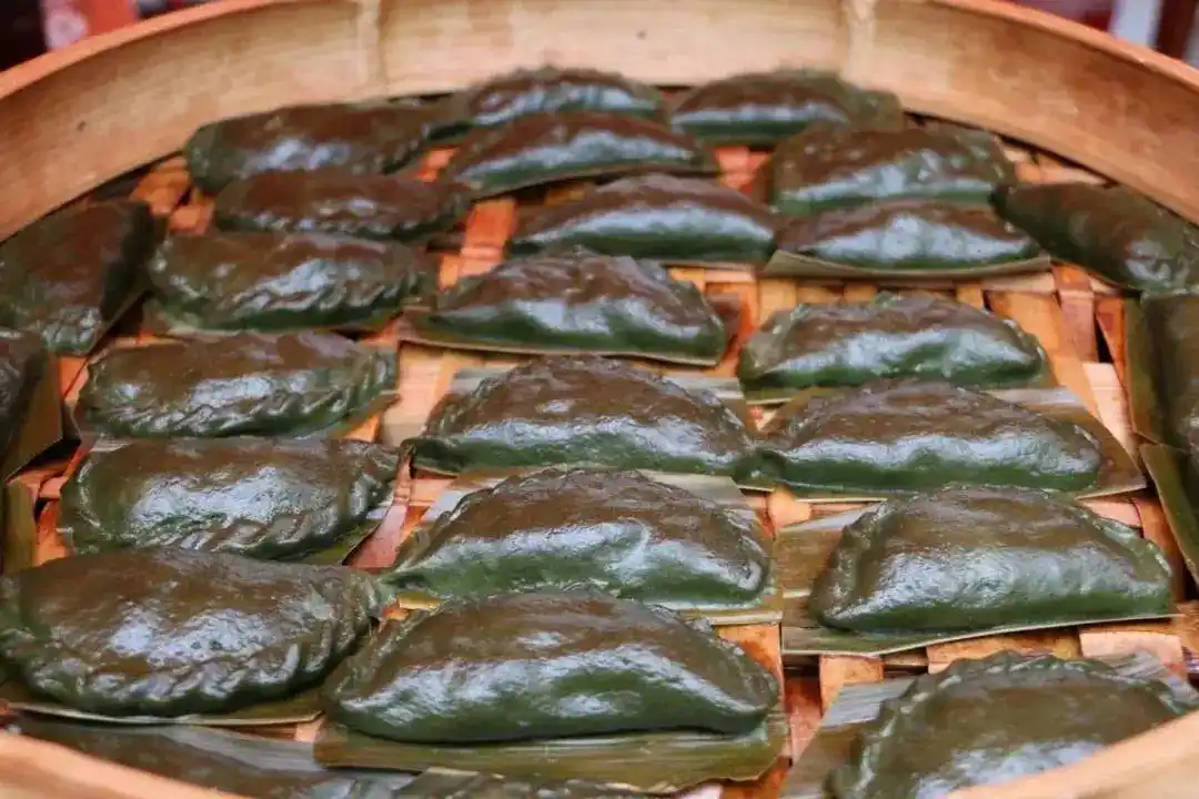 一次吃到嗨50多家小吃摊点让你随意挑选各种磐安特色美食还有清明馃