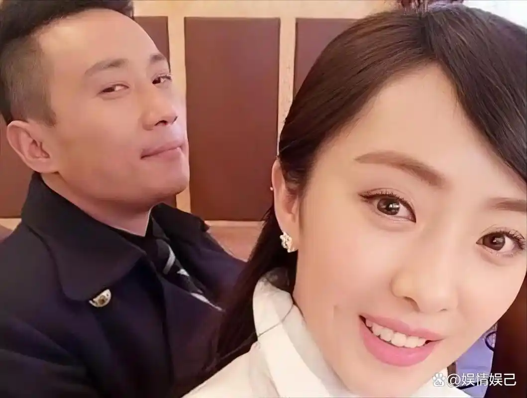 徐洪浩:刘晓洁比我小10岁,戏里饰演父女,戏外我俩是真夫妻!