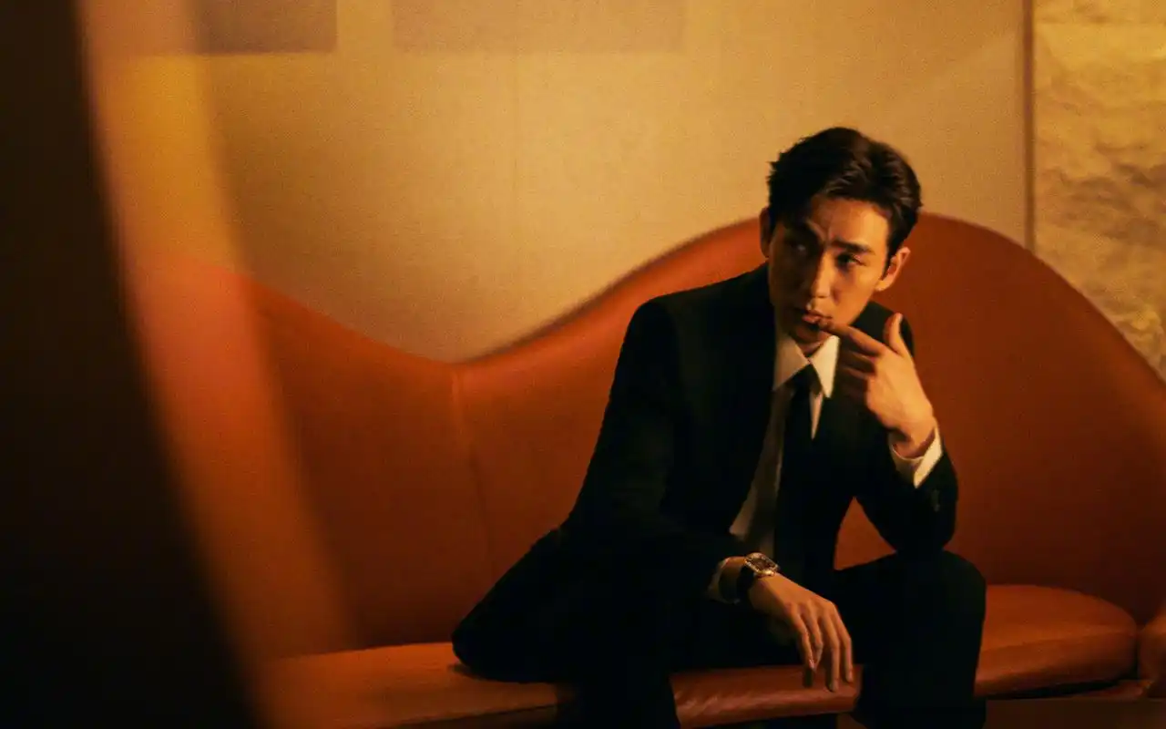 朱一龙西装儒雅高清桌面壁纸