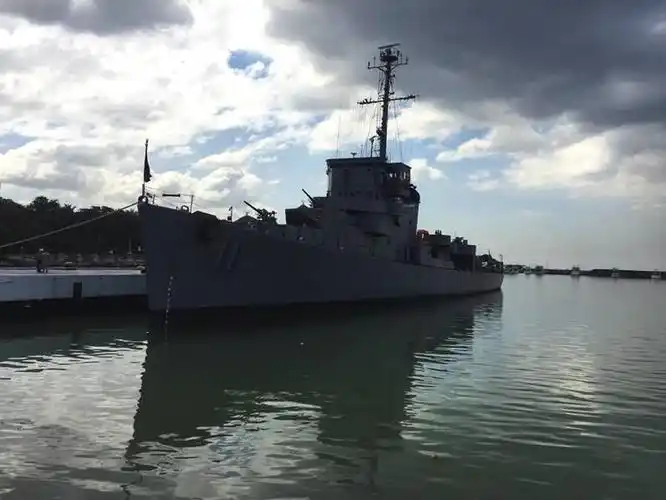世界最古老护卫舰退役 建于1943年