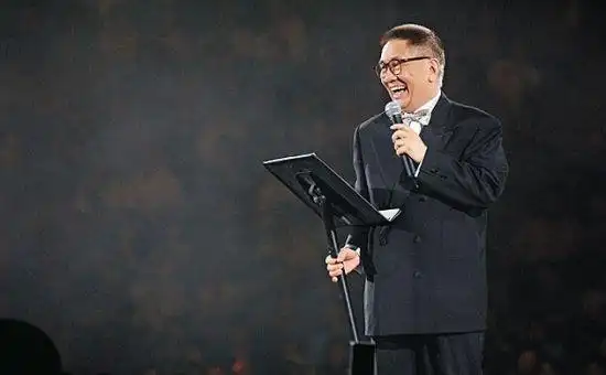 黄霑后来人称博士