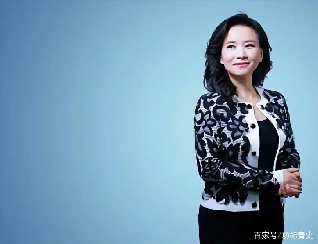 央视女主持成蕾,潜藏了18年的"澳方间谍",说错1句话泄露身份