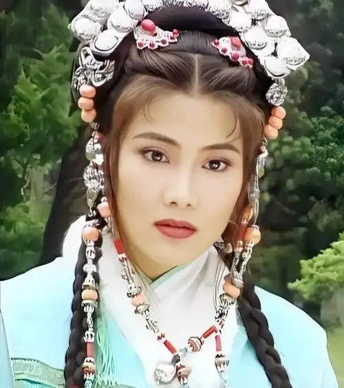 回顾:杨丽菁五个古装剧角色,上官无极赵燕翎深入人心硕明霞无奈