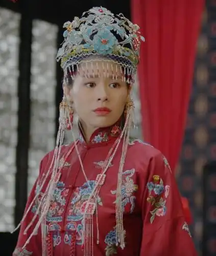 胡杏儿的这身秀禾嫁衣真是美爆了