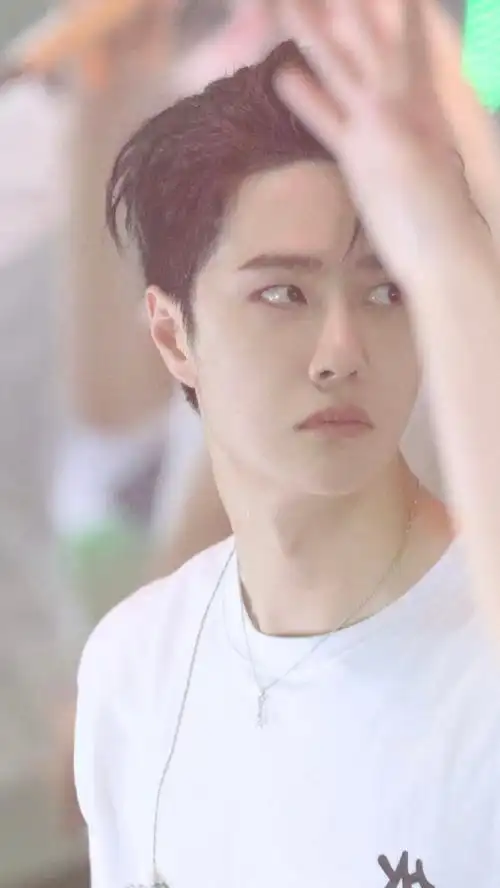 救敏!王一博717这一个侧脸角度怎么这么好看!