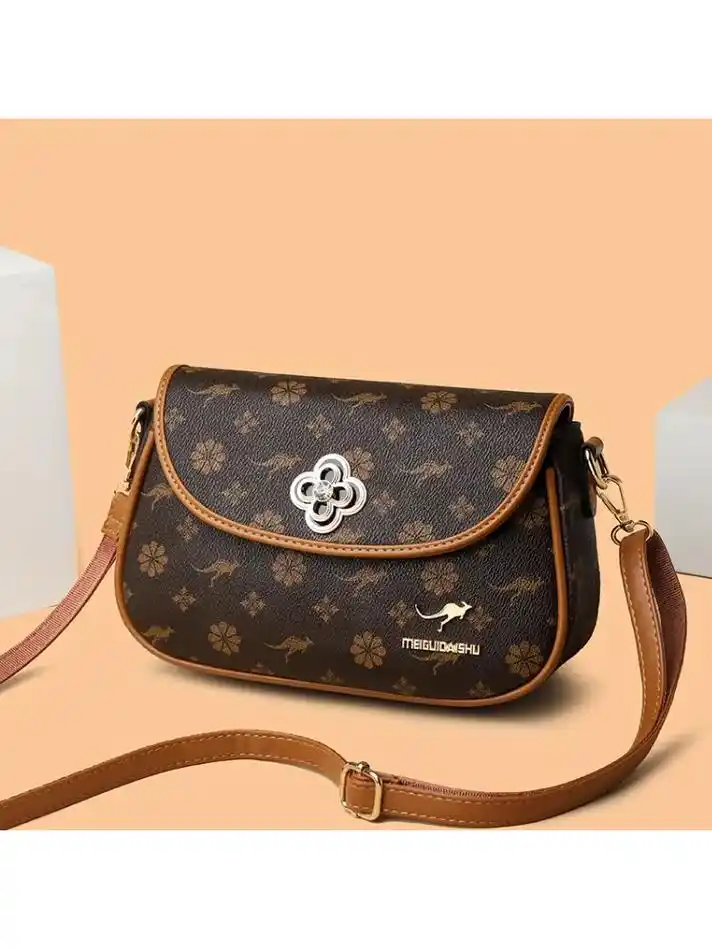 这款袋鼠真皮包包真的超级大气,而且容量也很大,可以装下我的所 - 抖