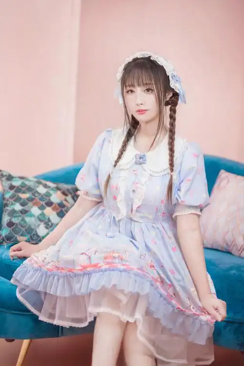 角色名:爱丽丝op cn:虚空_澪绫立夏啦~ 可以穿起来这种比较日常轻快的