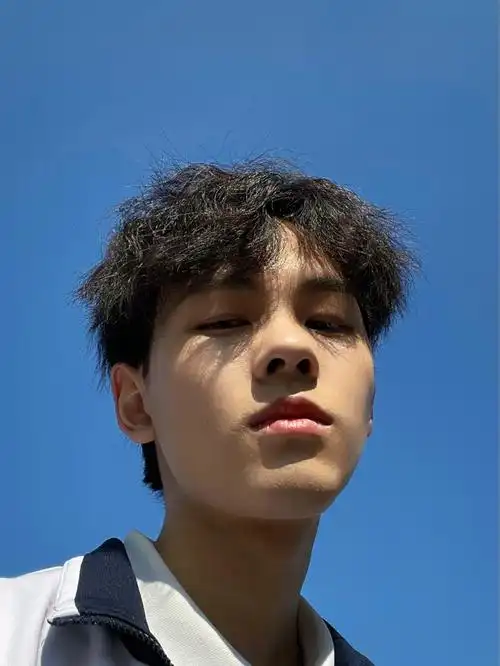 只有第一张是自拍05