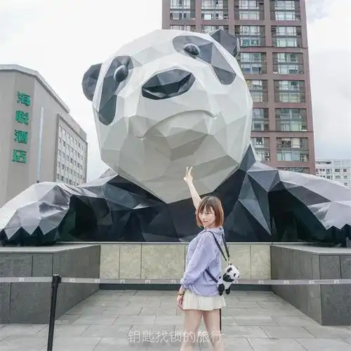 不锈钢美陈雕塑网红打卡雕塑能给商业街旅游景区带来什么样的价值