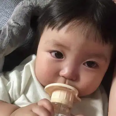 18罗熙头像|小小一只喝奶奶