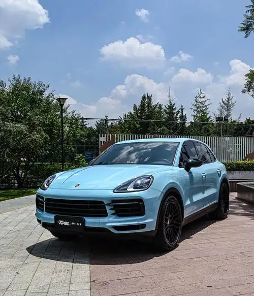 保时捷卡宴-高亮海风蓝95 不一样的蓝色 路上的风景线
