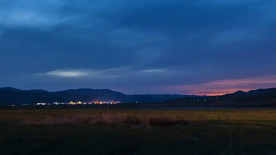 阿斯哈图草原夜色