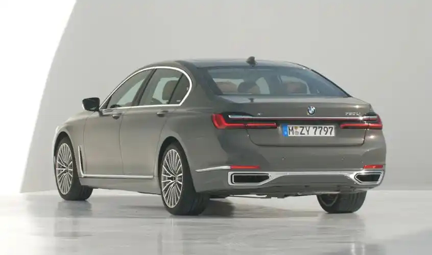 运动豪华两不误2020宝马m760lixdrive