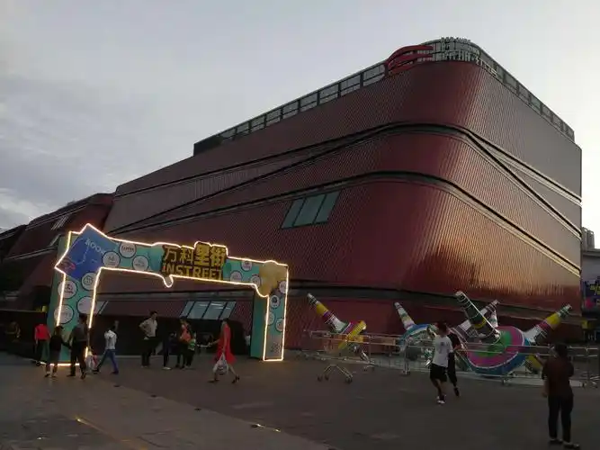 龙岗中心城龙城广场新添靓丽景观