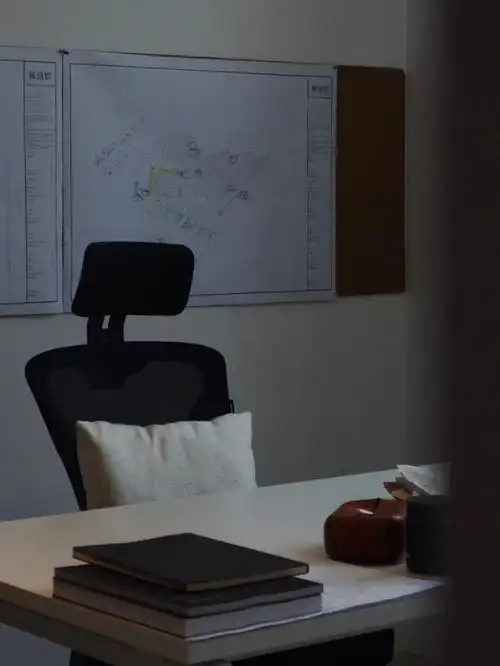w办公室专属设计师的极简思考角落