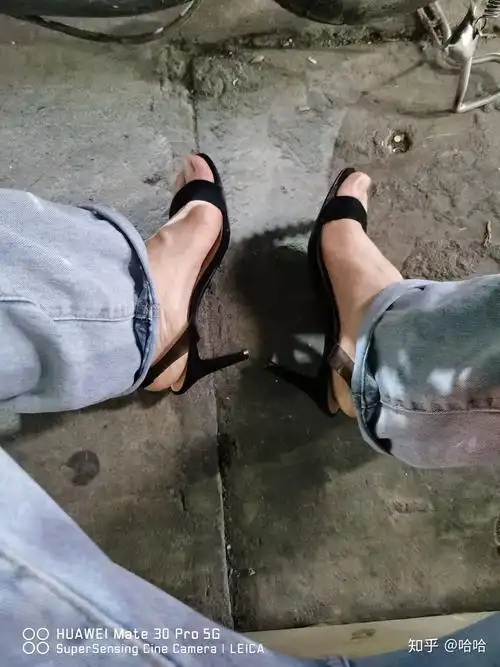 怎么看待男人穿高跟鞋? - 知乎