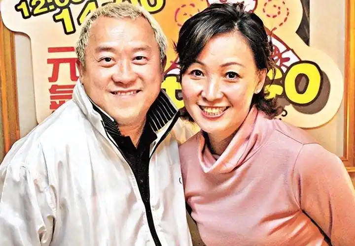 45年后再看王美华用卑微换来的婚姻和曾志伟离婚是正确的选择