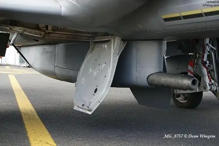 30毫米"阿登"机炮吊舱