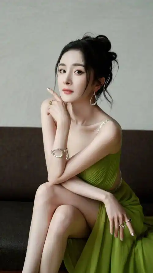 【杨幂】夏日雅绿,清新婉丽.明星唯美性感写真壁纸