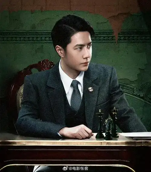 太喜欢王一博得民国风造型了,越看越有韵味