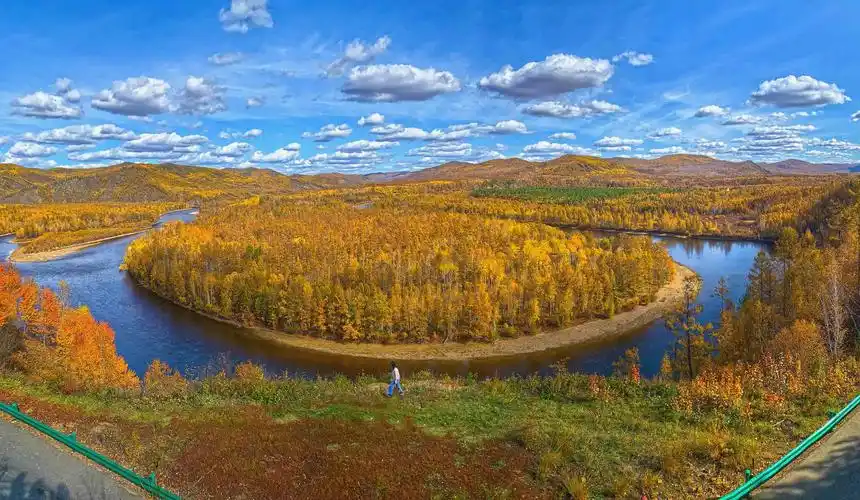 在"大兴安岭"我们享受了一个绚烂的秋天