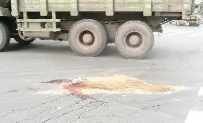 土方车又肇事 碾死骑车男子