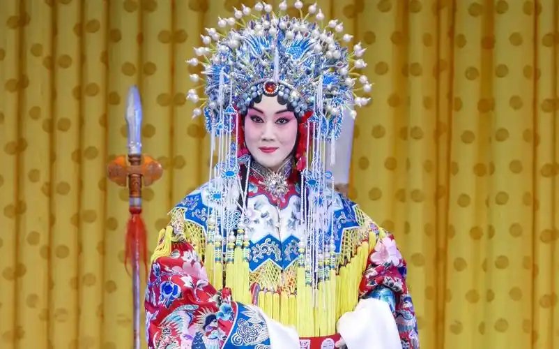 传统京剧《龙凤呈祥·昔日梁鸿配孟光》张慧芳