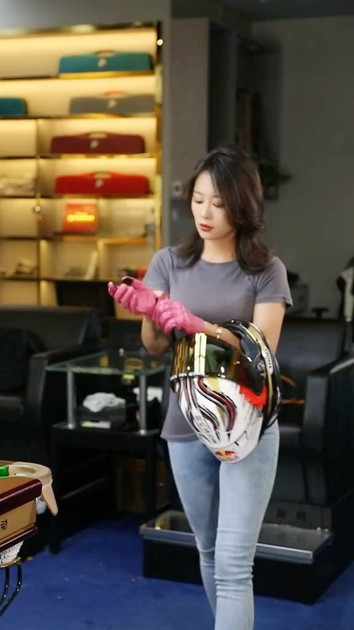 粉丝挑战大师姐伤害不大侮辱性极强