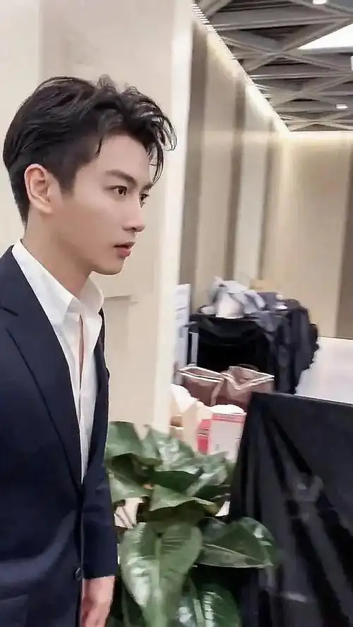 陈晓这啥活动今天这么帅