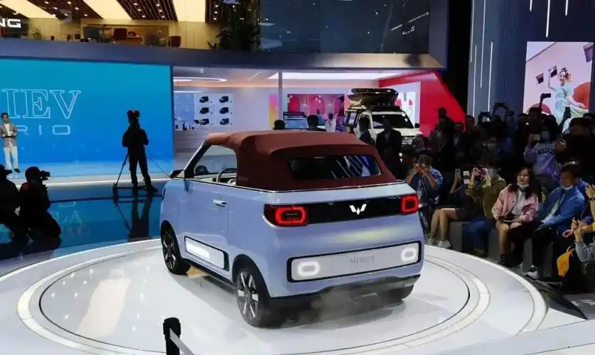五菱宏光miniev敞篷版车型最快2022年上市