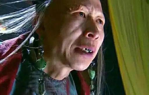 多年之后,李明终于凭借着在《神雕侠侣》中的裘千仞一角被大家熟知