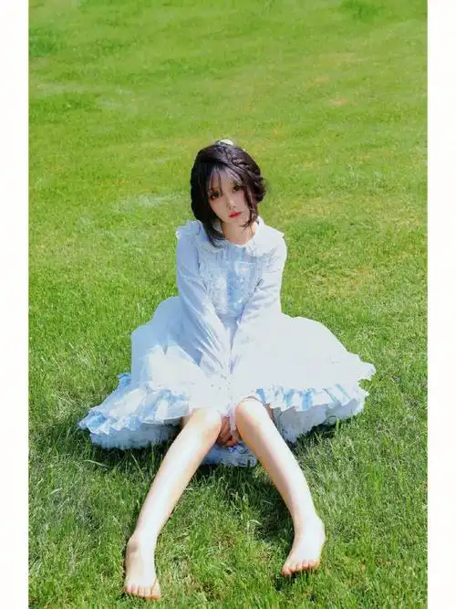 西安约拍公园草坪写真