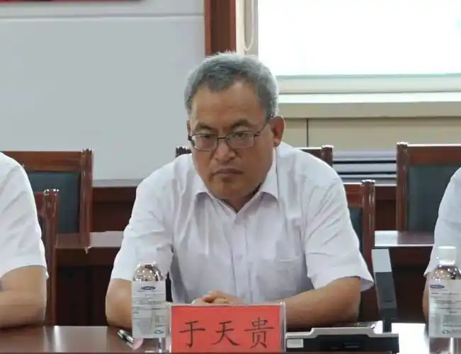 在座谈交流会上,省精神卫生中心党委书记于天贵,儿童