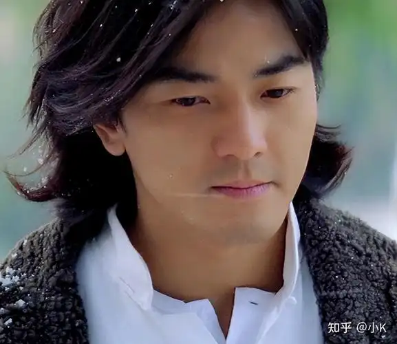 后来才知道,《古惑仔》里的混混不是假的,山鸡哥现实里很怂