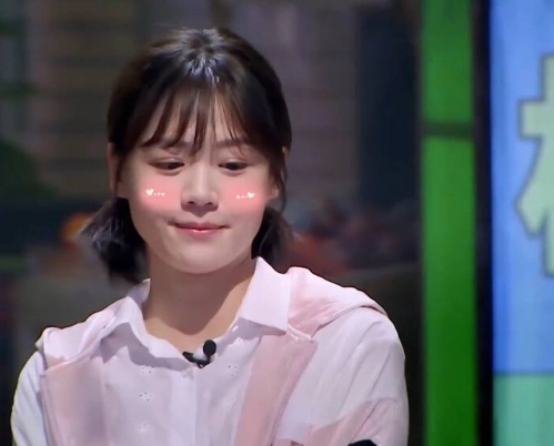 马思纯3天胖8斤,现身精神病医院,药不离身!