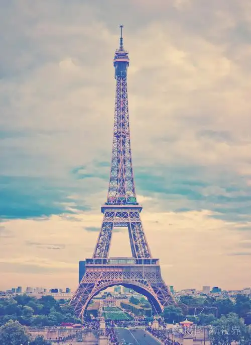 巴黎埃菲尔铁塔