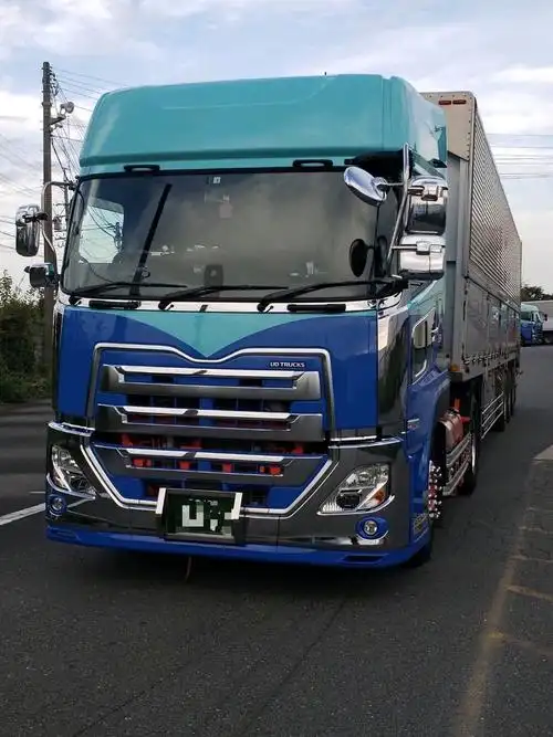 新款日产柴重卡