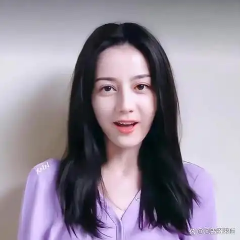 而迪丽热巴的素颜更是成为了粉丝们热议的话题.