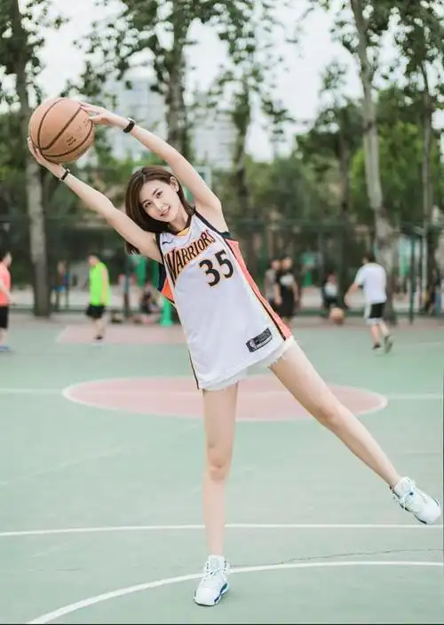 人像摄影:可爱的篮球宝贝