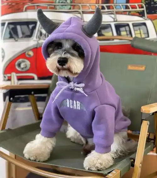 小狗今天真好看冬季连帽小牛角卫衣
