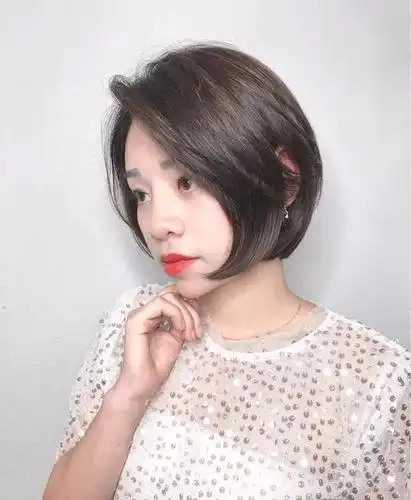 圆脸适合的短发发型,让你显瘦一整夏!