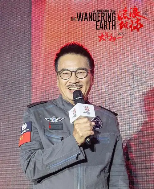 吴孟达谈《流浪地球》,40公斤背包,外国演员都哭了