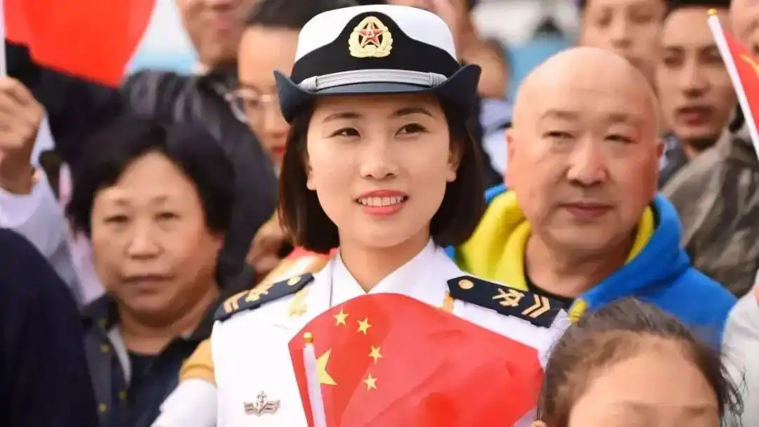 绝对要火青岛进入海军时间这场快闪太燃了有你认识的人吗